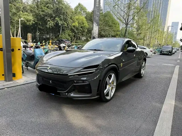 Ferrari Purosangue 6.5L V12