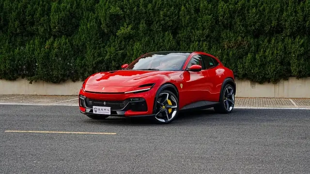 Ferrari Purosangue 6.5L V12