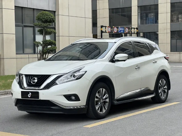 Nissan Murano 2.5L XL 2WD Connected Luxury Edition