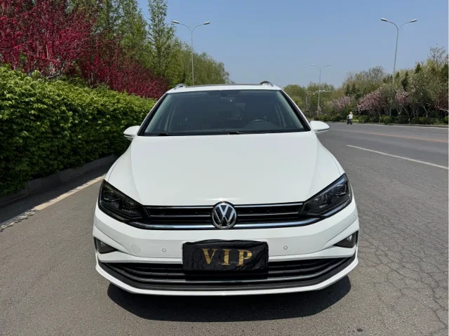 Volkswagen Golf Sportsvan 280TSI Auto Guard View Type China VI