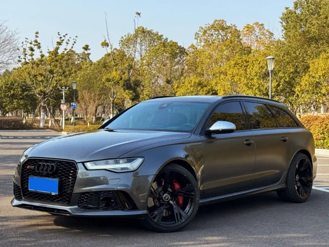 Audi RS 6 RS 6 4.0T Avant