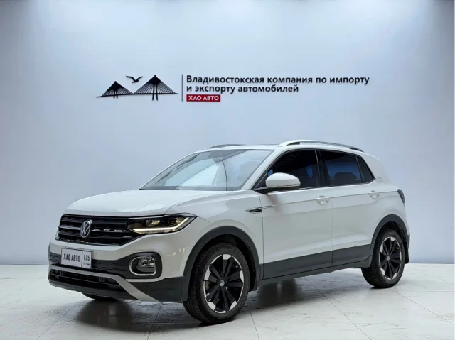 Volkswagen Tacqua 1.5L Auto Joy Connected Edition