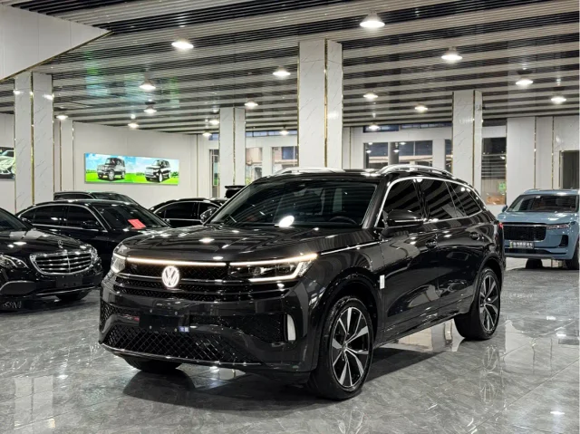 Volkswagen Tavendor 380TSI 4WD R-Line Patrol Ceremony Edition