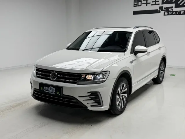 Volkswagen Tiguan L PHEV 430PHEV Plug-in Hybrid Premium Edition