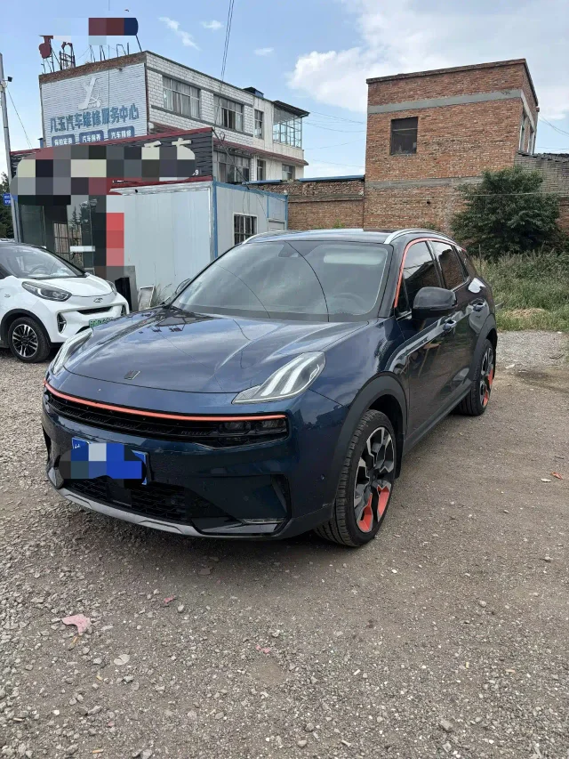 Lynk & Co 06 1.5T Shine Halo