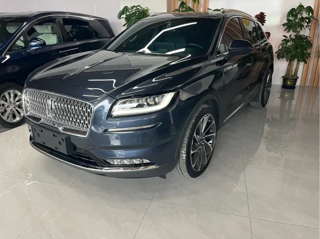 Lincoln Nautilus 2.7T 4WD Premium Shine Edition