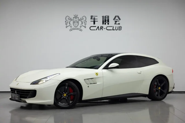 Ferrari GTC4Lusso 3.9T V8