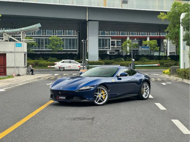 Ferrari Roma 3.9T V8
