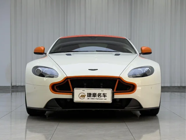 Aston Martin V8 Vantage 4.7L Coupe Edition 5