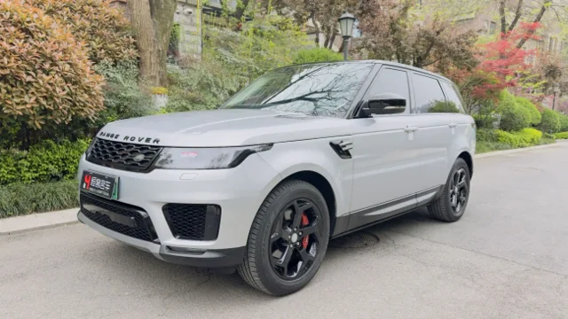 Land Rover Range Rover Sport PHEV P400e SE