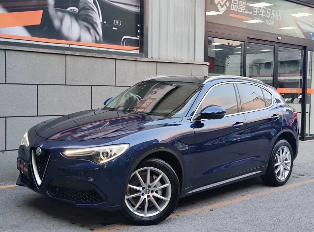 Alfa Romeo Stelvio 2.0T 200HP Luxury Edition