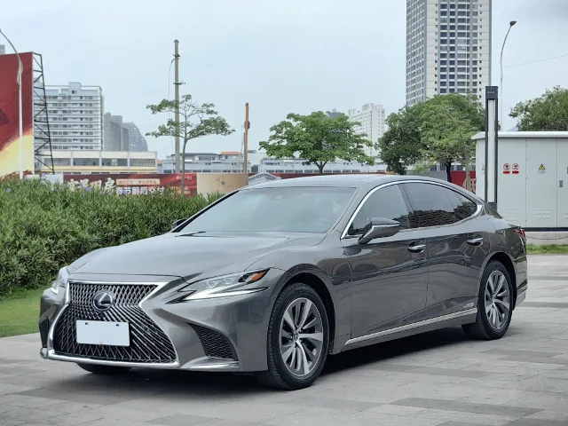 Lexus LS 500h Excellence Edition China V