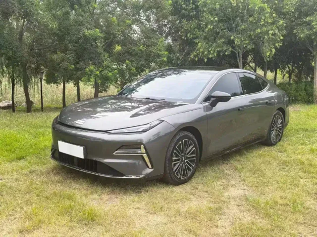 Geely Galaxy Xingyao 8 130km EM-i Premium Edition