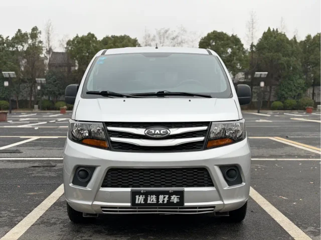 JAC Refine Refine M3 PLUS Maker Edition 1.8L Luxury Type