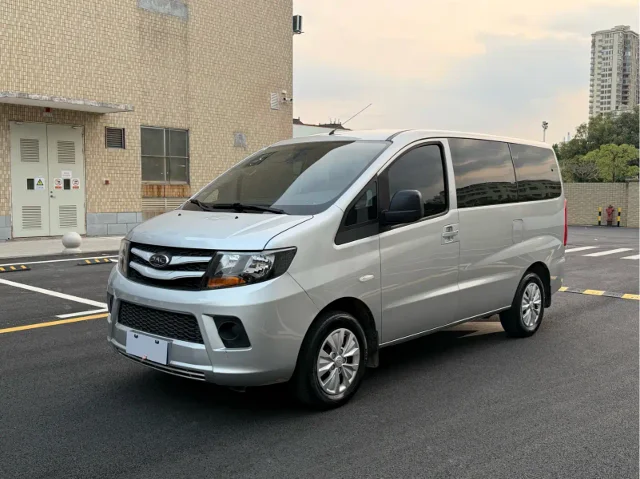 JAC Refine Refine M3 PLUS 1.8L 7 seats Standard Type