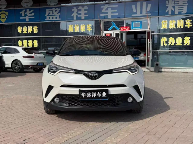 Toyota C-HR 2.0L Luxury Sunroof Edition China V