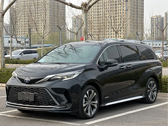 Toyota Granvia 2.5L Hybrid Flagship VIP Edition