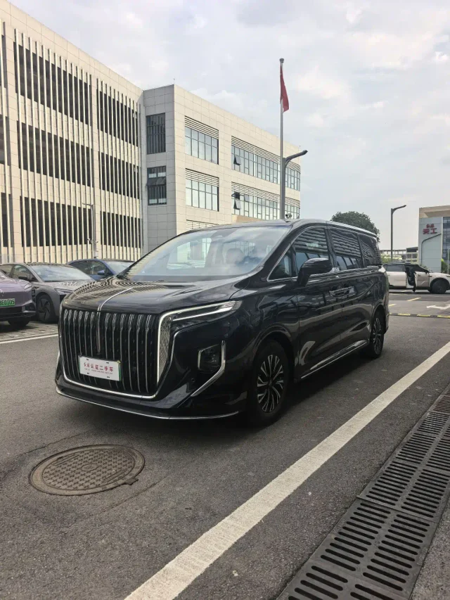 Hongqi HQ9 PHEV 2.0T 4WD Luxury Edition