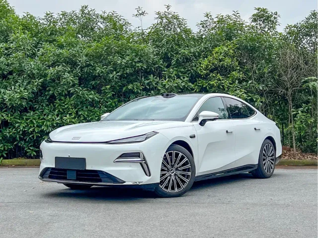 Geely Galaxy Xingyao 8 130km EM-P Star Ship Edition