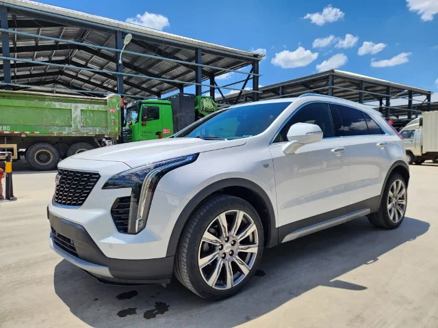 Cadillac XT4 28T 4WD Platinum Edition