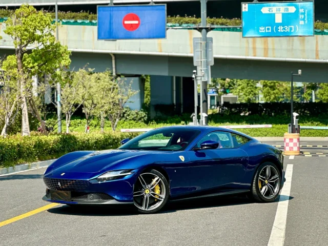 Ferrari Roma 3.9T V8