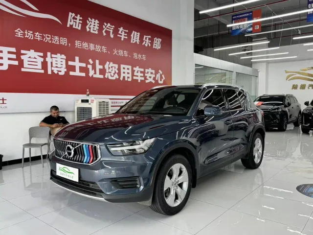 Volvo XC40 T4 4WD Smart Drive Fashion Edition