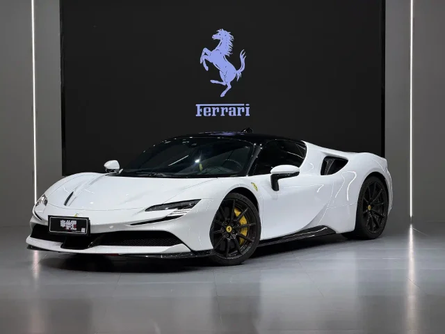 Ferrari SF90 3.9T V8 Stradale