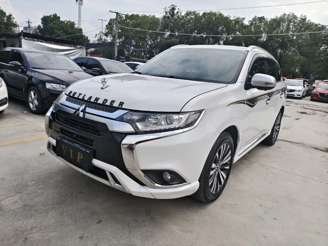Mitsubishi Outlander 2.0L 2WD Enjoy Edition 7 seats