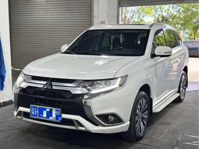 Mitsubishi Outlander 2.0L 2WD Enjoy Edition 5 seats