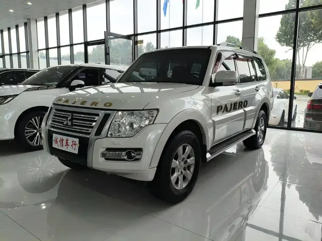Mitsubishi Pajero (Import) 3.0L Auto Premium Edition