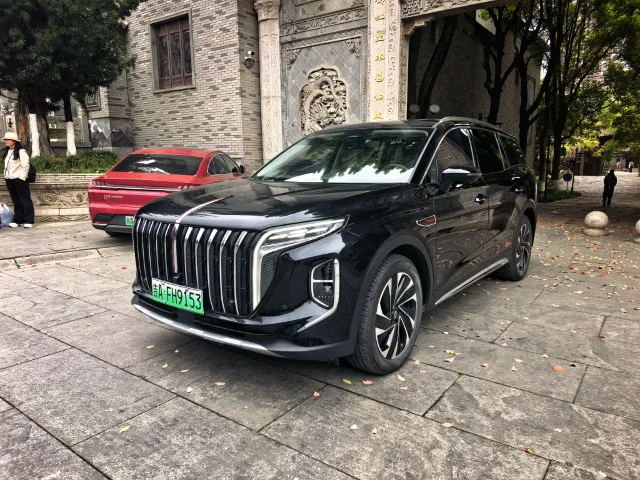 Hongqi HS7 PHEV 2.0T PHEV 4WD Flagship Smooth Edition 7 seats