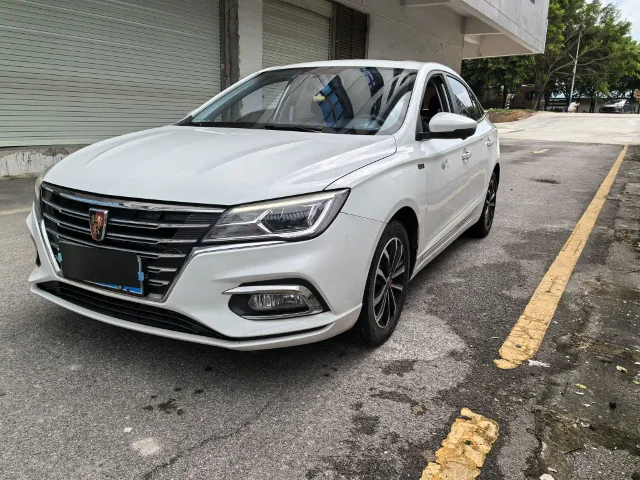 Roewe i5 1.5L Auto 4G Connected Leader Luxury Flagship Edition