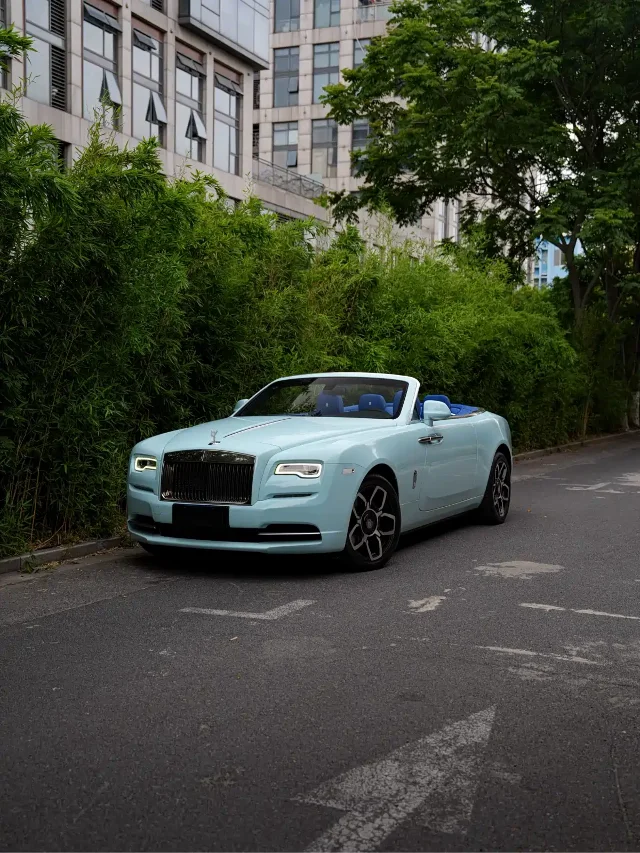 Rolls-Royce Dawn 6.6T Standard Type