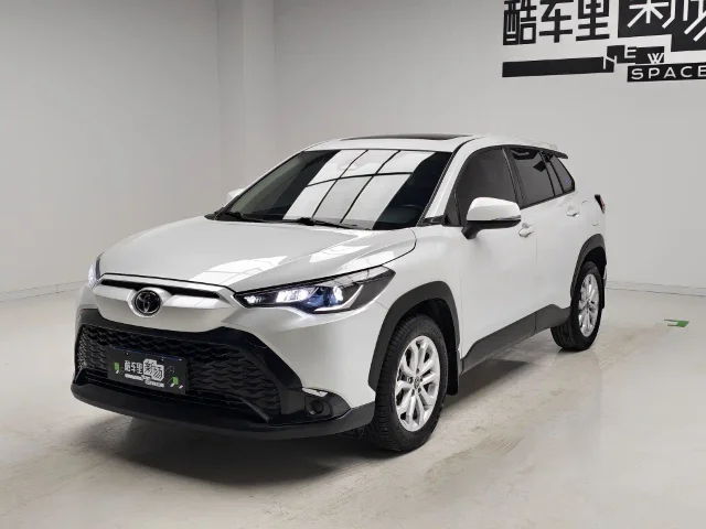 Toyota Frontlander 2.0L CVT Leading Edition