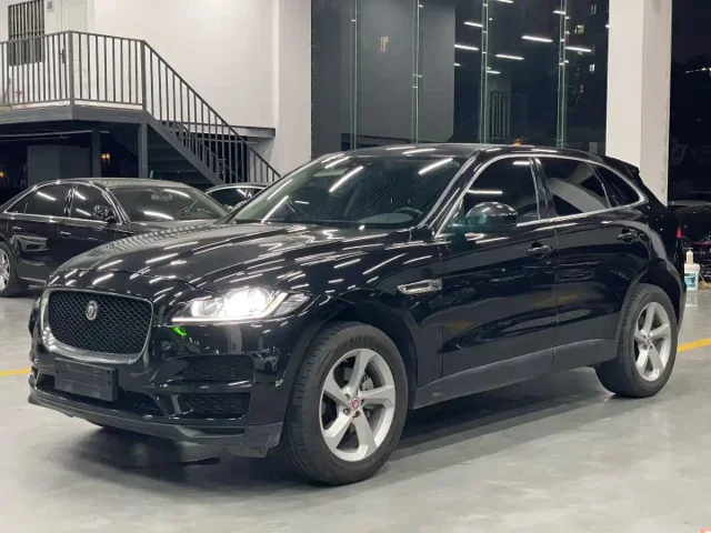 Jaguar F-PACE 2.0T Urban Premium Edition