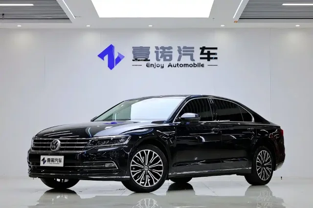 Volkswagen Phideon Facelift 380TSI 2WD Flagship Edition