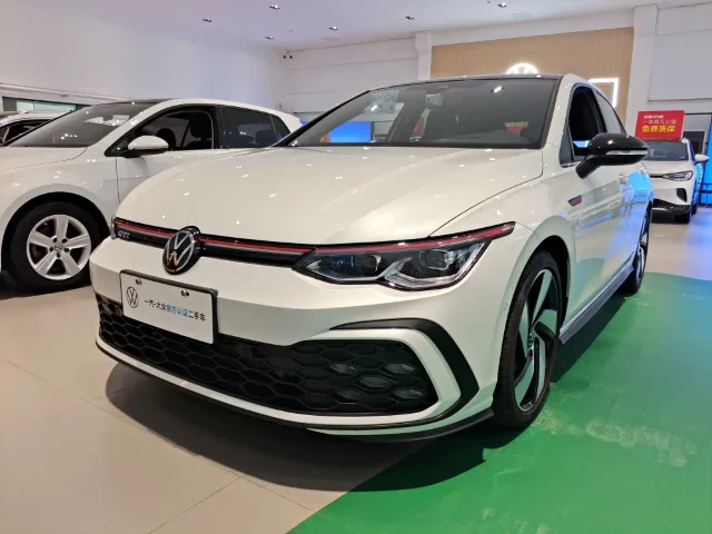 Volkswagen Golf GTI 380TSI DSG GTI