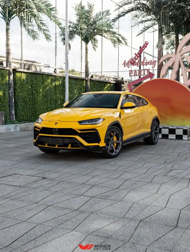 Lamborghini Urus 4.0T V8