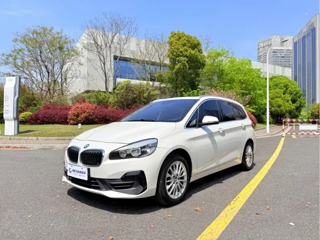 BMW 2 Series Gran Tourer 220i Leading Type