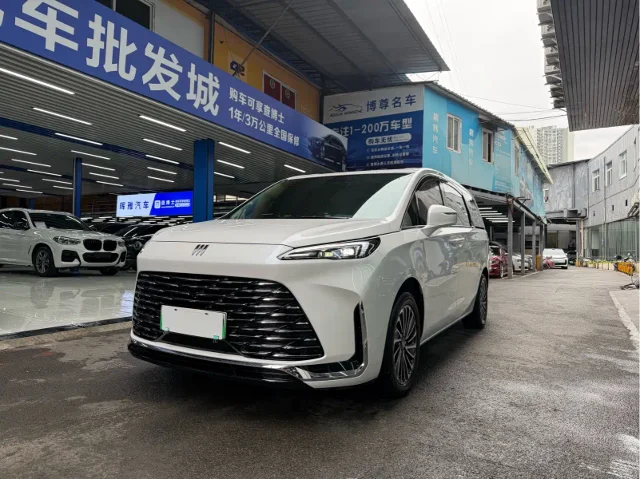 Buick GL8 Hybrid 陆尚 尊享版
