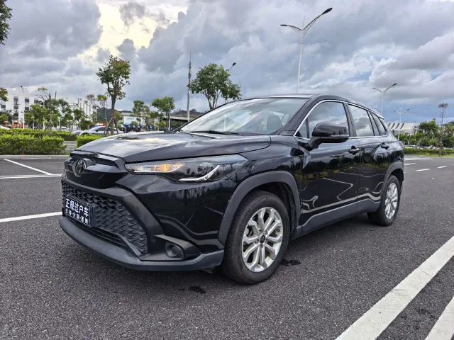Toyota Frontlander 2.0L CVT Leading Edition