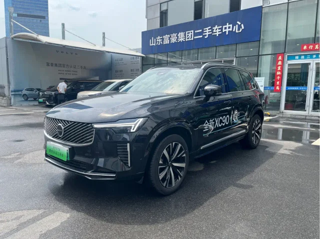 Volvo XC90 PHEV Facelift T8 Smart Supreme Luxury Edition 7 seats