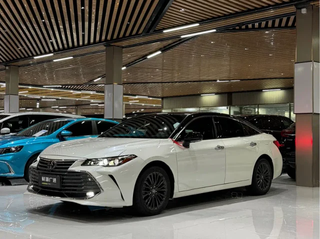 Toyota Avalon 2.5L Touring Premium Edition China VI