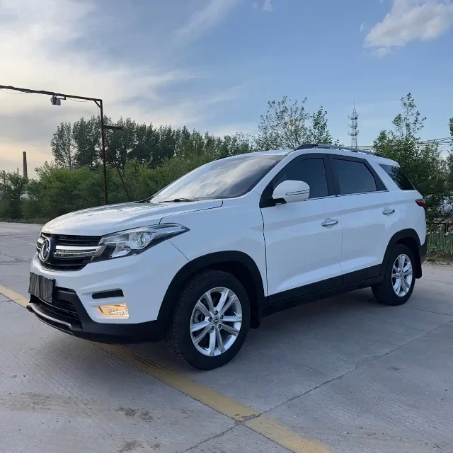Fengon S560 1.8L Manual Comfort Type 7 seats
