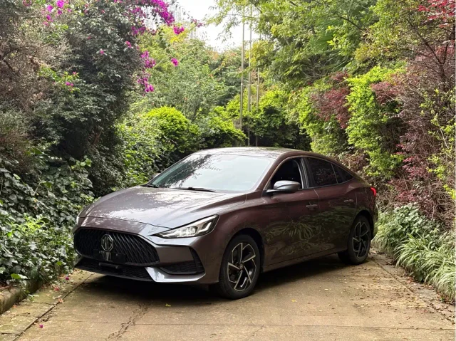MG MG5 300TGI DCT Young Luxury Trend Edition
