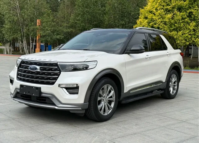 Ford Explorer EcoBoost 285 4WD Elegant Edition 6 seats