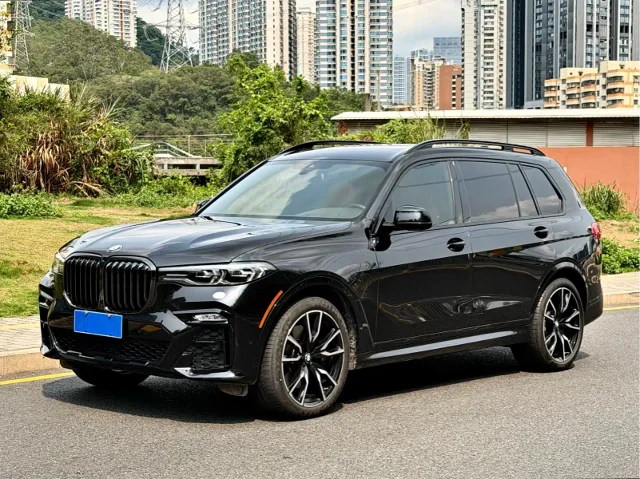BMW X7 xDrive40i Premium Type M Sport Package
