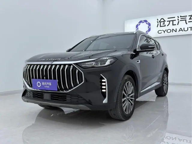 Jetour X70 PLUS 1.5T DCT Brave PLUS 7 seats
