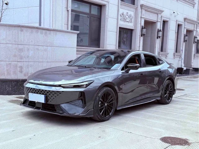 Changan UNI-V 1.5T Premium Sport Type