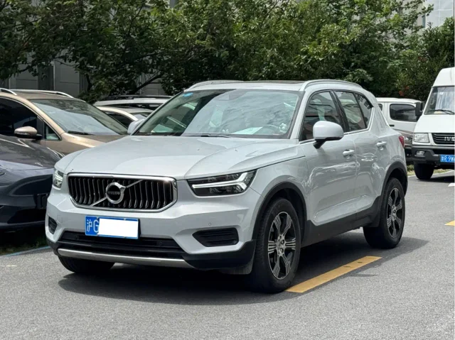 Volvo XC40 T3 Smart Vision Luxury Edition